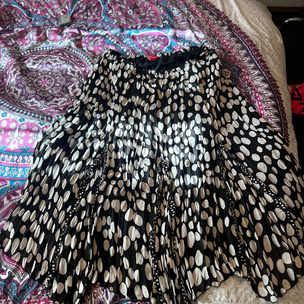 Sunny Leigh Black and Cream A-Line Skirt